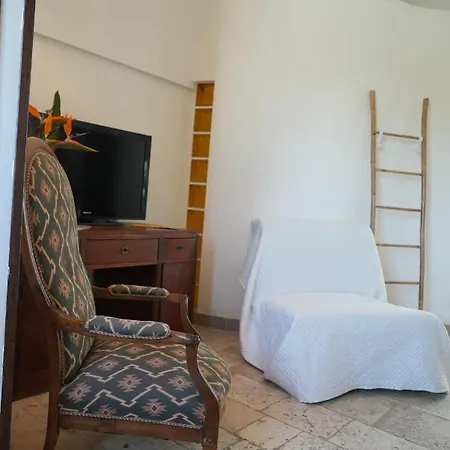 Alojamento de Acomodação e Pequeno-almoço Donna Luisa